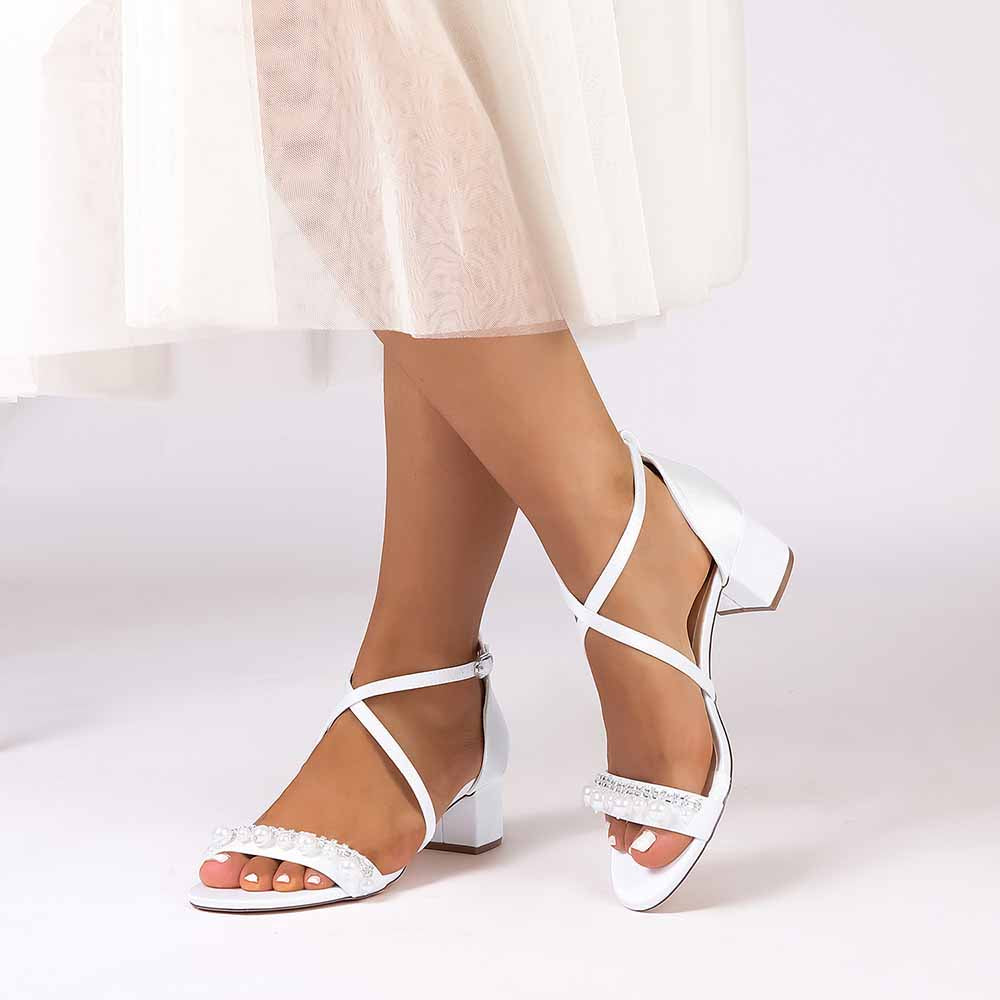 Chunky Heel Dress Shoes Prom Dress Sandals Pearls Crossing Straps Shoes