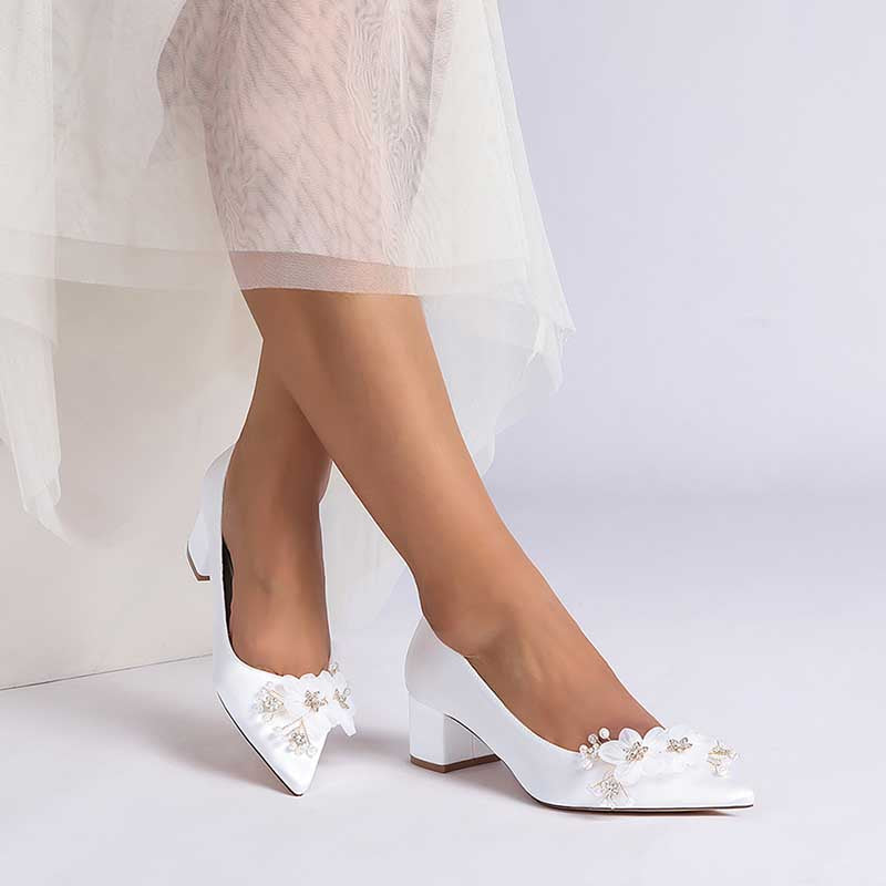 Chunky Heel Prom Heels Closed Toe Dress Heels Flower Appliques Bride Shoes