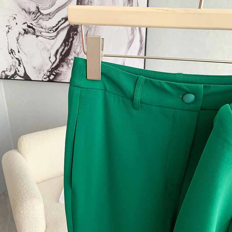Green Formal Pantsuit for Women – Elegant Suit Outfit for Wedding, Office & Events