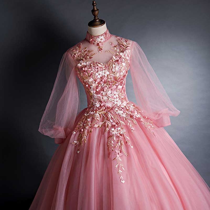 3/4 Sleeves Prom Dress Gown V-Neck Appliqued Quinceanera Dress