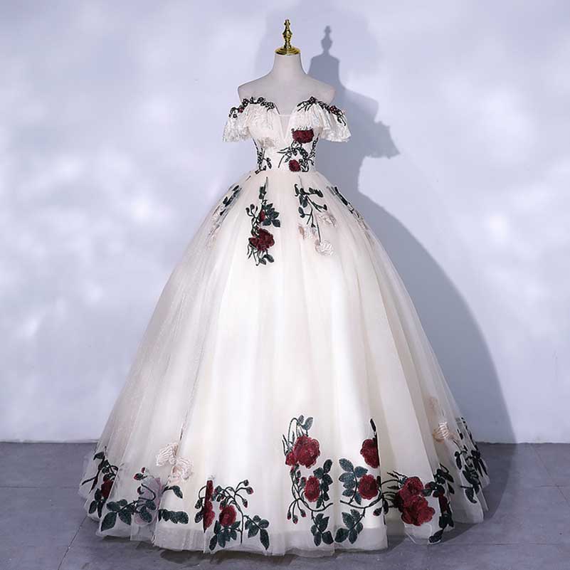 White Floral Ball Gown Tulle Sweetheart Lace Applique Ball Gown Dress