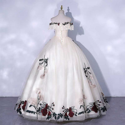 White Floral Ball Gown Tulle Sweetheart Lace Applique Ball Gown Dress